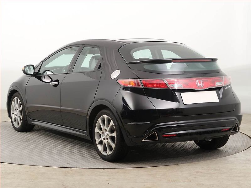 Honda Civic (2006) 1.8, Navi, Tempomat - fotka 4 z 16