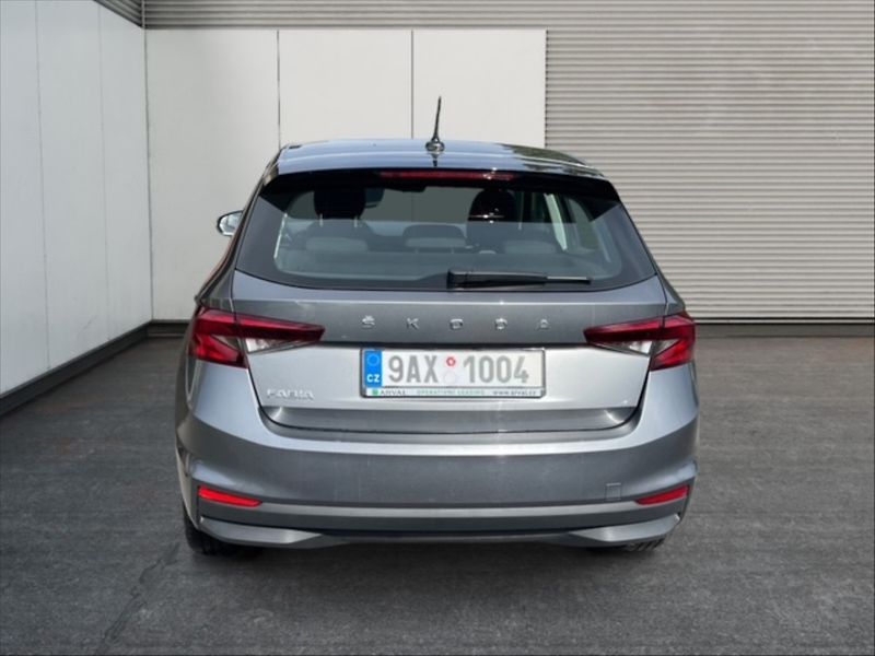 Škoda Fabia 1,0 TSI 70 Ambition - fotka 5 z 11