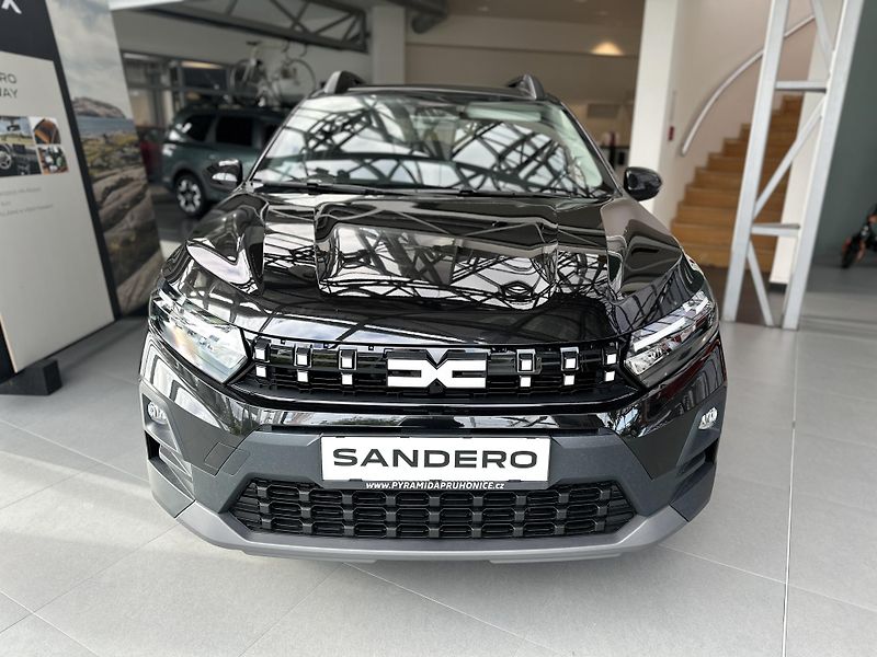 Dacia Sandero (2026) Stepway TCe 110 - AKČNÍ SLEVA - fotka 2 z 14