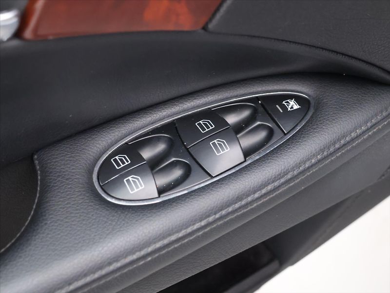 Mercedes-Benz Třídy E 3,0 280 CDI 4Matic Elegance - fotka 16 z 32