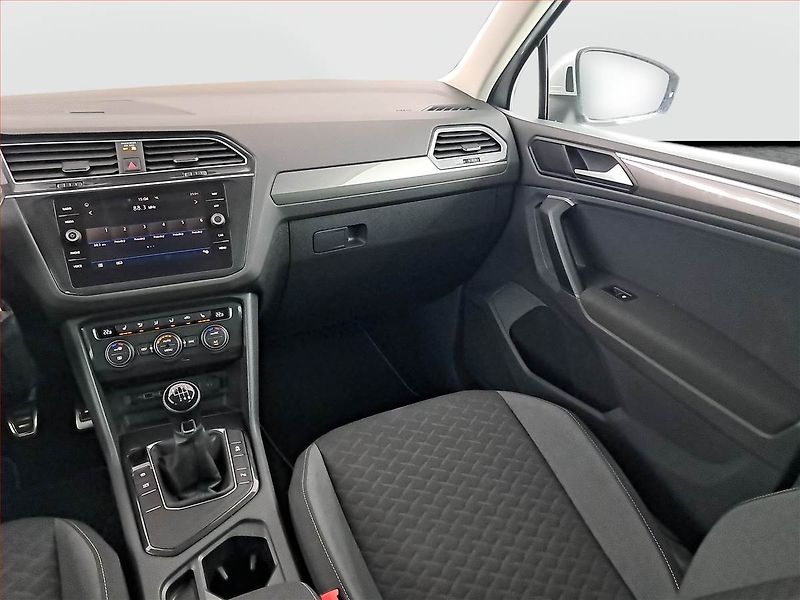 Volkswagen Tiguan (2019) 2.0 TDI - fotka 8 z 17
