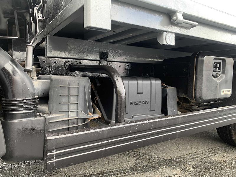 Nissan Cabstar NT400 2.5 dCi 100 kW SKLÁPĚČ - fotka 7 z 17