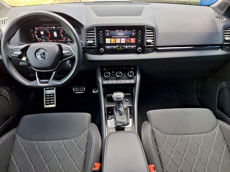 Škoda Karoq (2024) SportLine DSG 1,5TSi 110kW - fotka 5 z 35