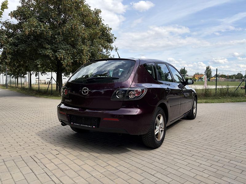 Mazda 3 1.6 Sport Active - fotka 8 z 29