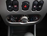 Dacia Sandero (2011) 1.2 16V, po STK, zamluveno - náhled 11