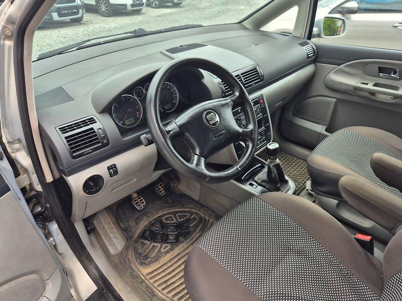 Seat Alhambra (2003) 1.9 TDI Rozvody 7Míst - fotka 17 z 24