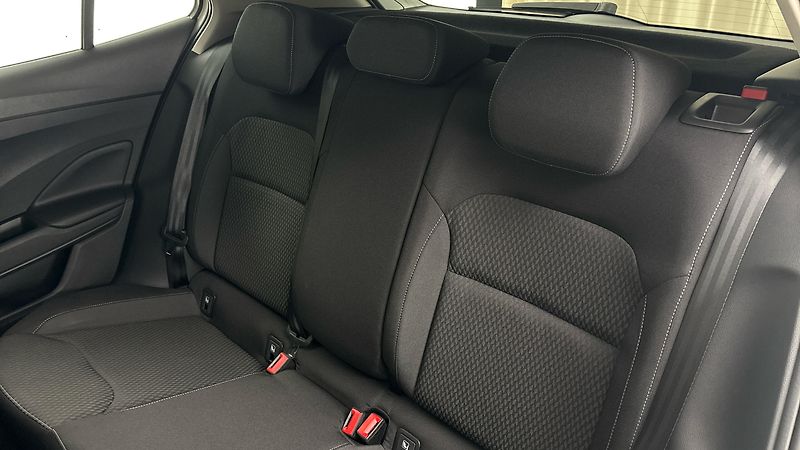 Škoda Fabia 1.0 TSI Style - fotka 16 z 23