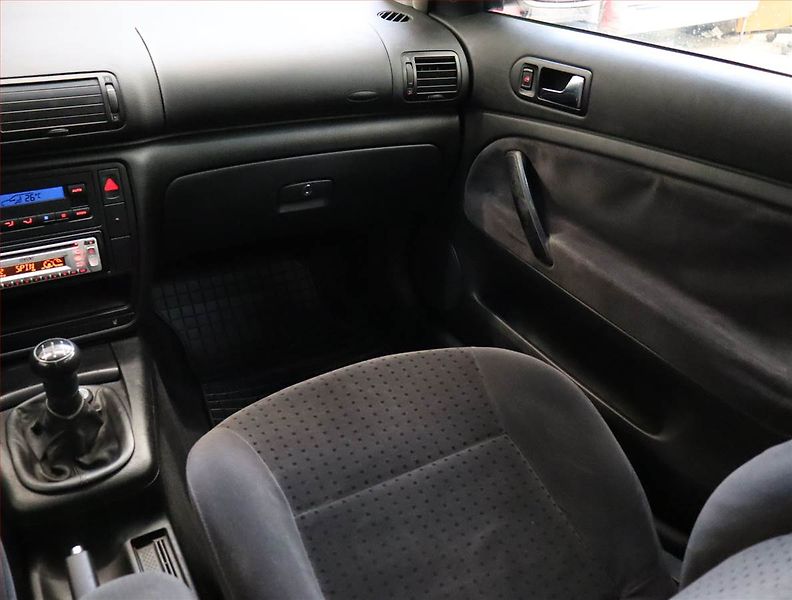 Volkswagen Passat (1998) 1.9 TDI, nová STK, Tažné - fotka 8 z 16