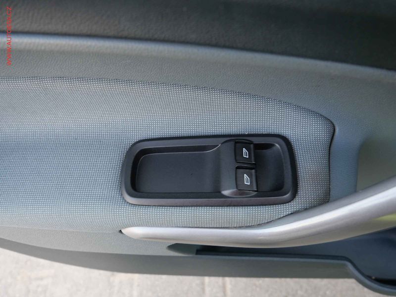 Ford Fiesta (2010) 1.25i, ČR, Trend, AC - fotka 14 z 15