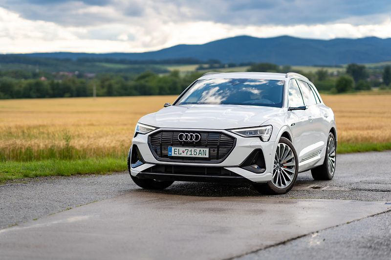 Audi e-tron (2020) /300kW - fotka 2 z 51