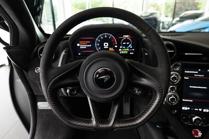 McLaren 720S - fotka 6 z 22