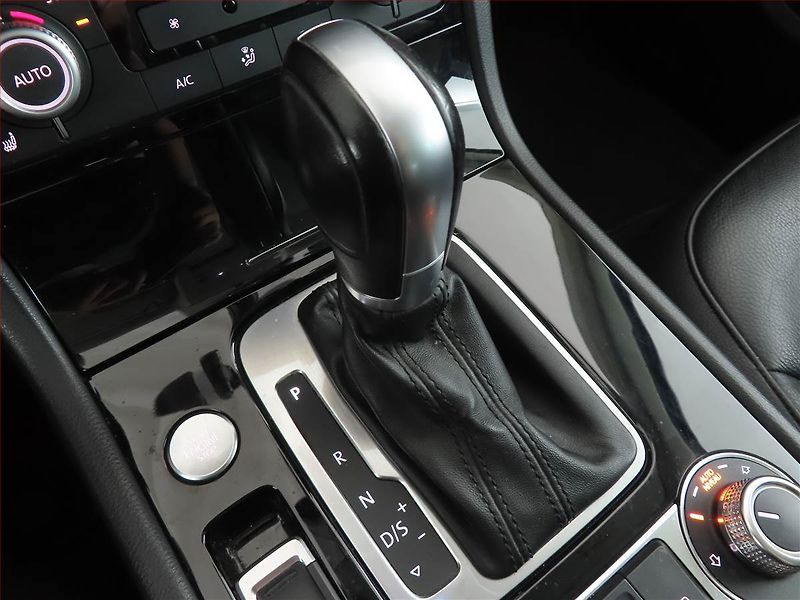 Volkswagen Touareg (2016) 3.0 TDI - fotka 13 z 21