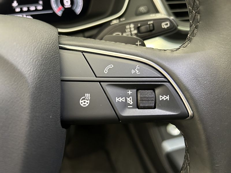 Audi Q5 2.0 TSI 4x4 - fotka 14 z 32
