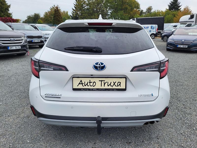 Toyota Corolla 2.0 Hybrid e-CVT 112kW Trek - fotka 38 z 46