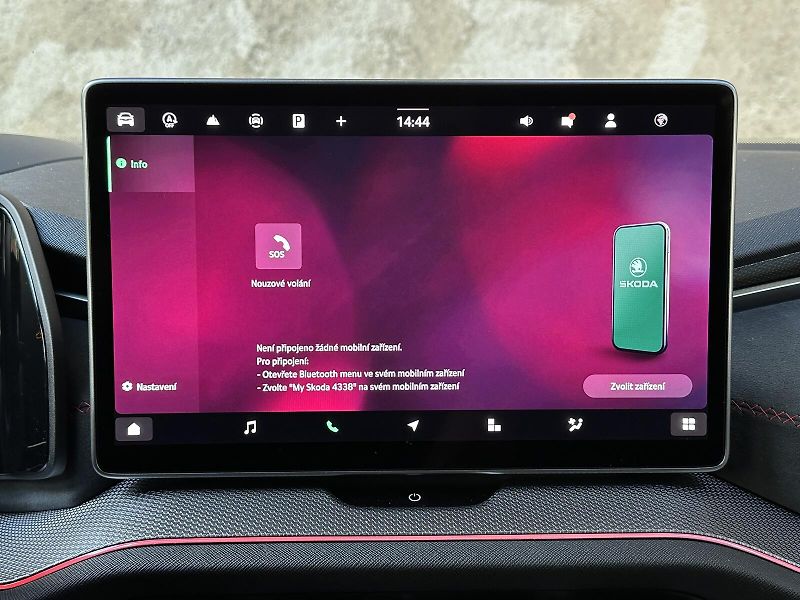 Škoda Kodiaq RS 2.0TSi 4x4 DSG 265PS Matrix - fotka 25 z 41