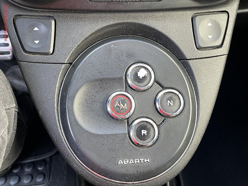 Abarth 500 (2012) 1.4 T, AT, xenon, kůže - fotka 13 z 19