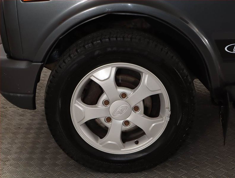 Lada Niva (2017) Urban 1.7 i, 4X4, Serv.kniha - fotka 13 z 13