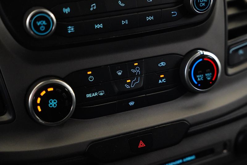 Ford Tourneo Custom - fotka 20 z 24