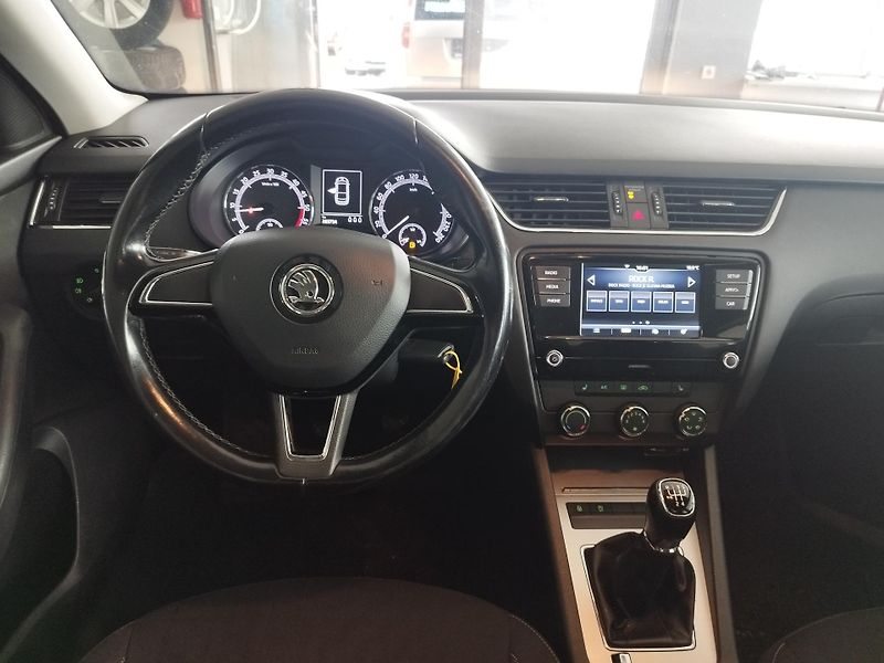 Škoda Octavia (2017) 1,6TDI,85KW,KLIMA,ALU - fotka 19 z 25