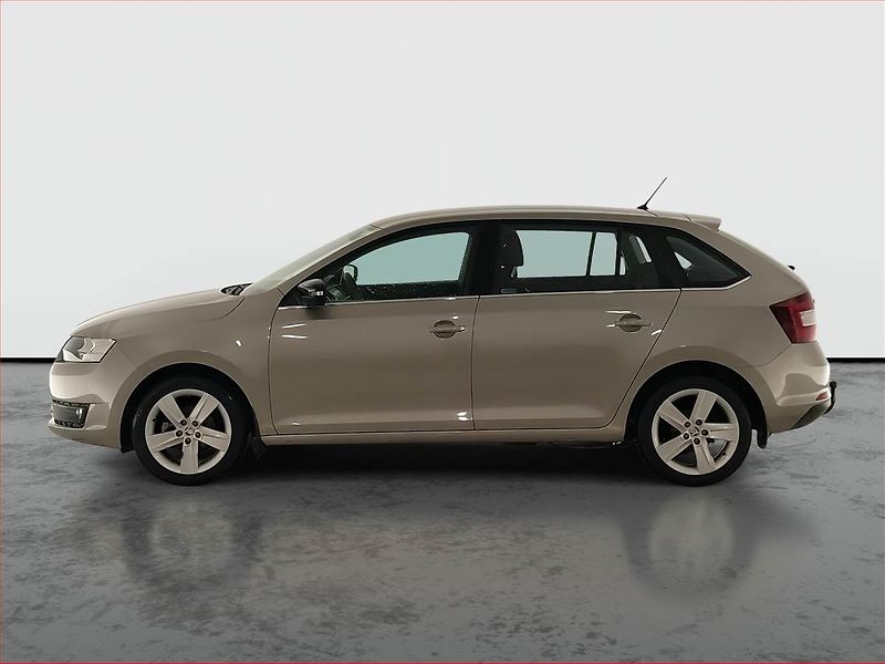 Škoda Rapid (2016) Spaceback 1.2 TSI, ČR,1.maj - fotka 3 z 19