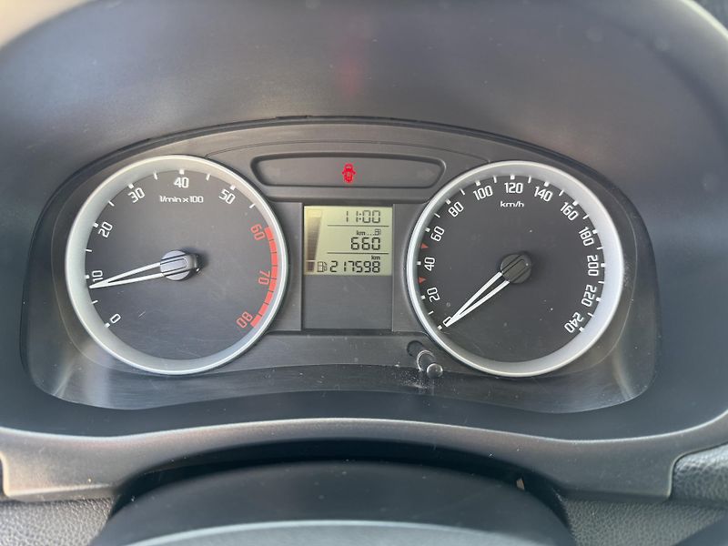 Škoda Roomster 1,4i 16V/63kW - KLIMA,ABS - fotka 16 z 59