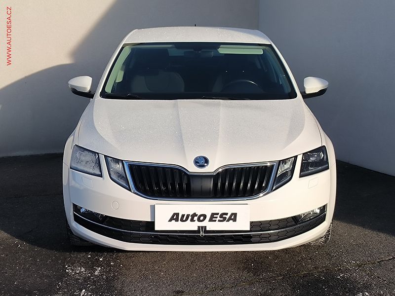 Škoda Octavia (2018) 1.6 TDi, ČR, LED, navi - fotka 2 z 22