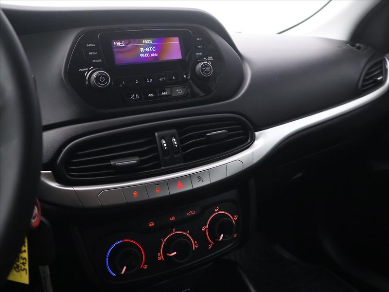 Fiat Tipo 1,4 70kW CZ Klima Lounge - fotka 21 z 31