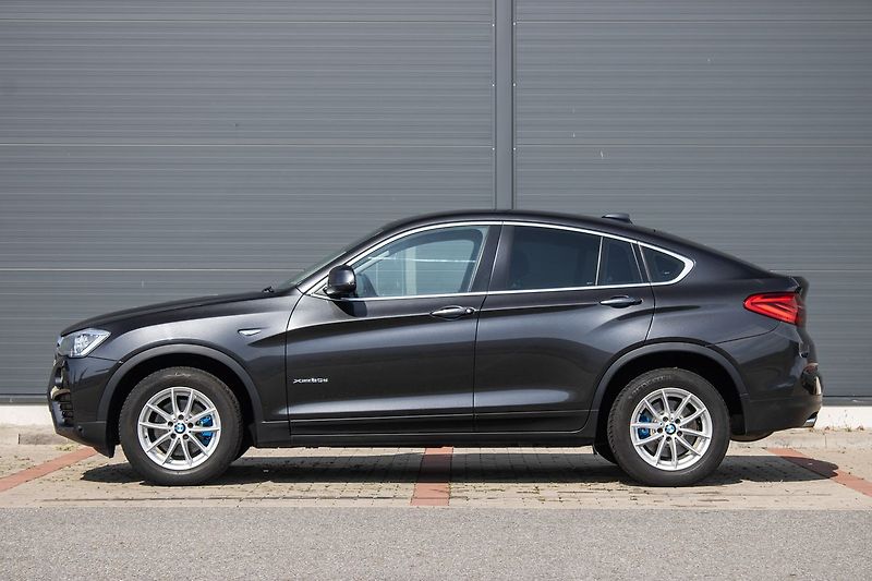 BMW X4 - fotka 8 z 28