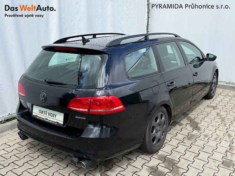 Volkswagen Passat (2012) 1.6 TDI 77 kW Comfortline - fotka 2 z 20