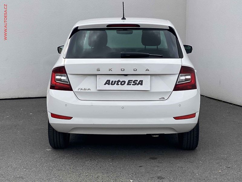Škoda Fabia (2021) 1.0 TSi, 1.maj,ČR, Style - fotka 5 z 17