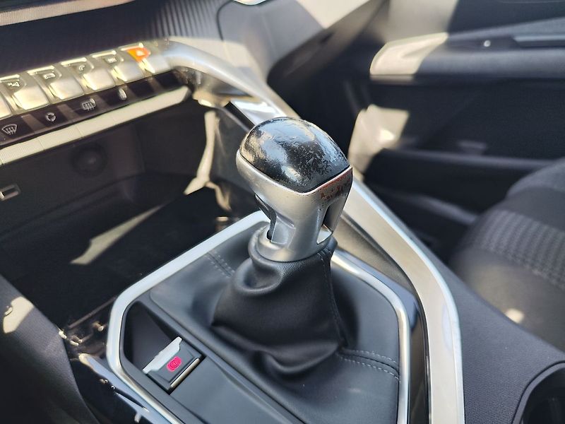 Peugeot 3008 1.6 HDI/88kW Active - fotka 22 z 32