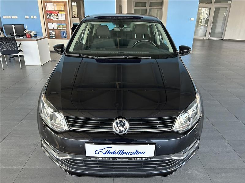 Volkswagen Polo 1,2   TSI,LOUNGE,2.MAJ,SERVISK - fotka 2 z 25