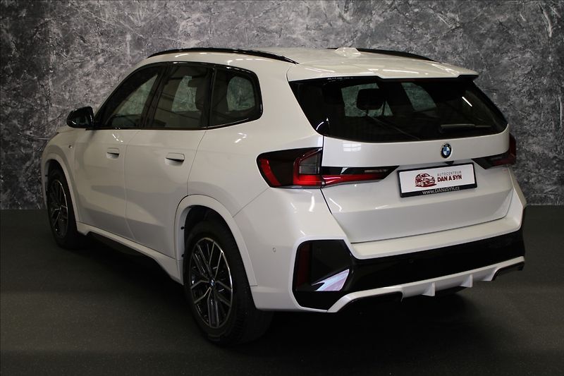 BMW X1 2,0 23d 145 kW xDrive M Sport - fotka 4 z 29