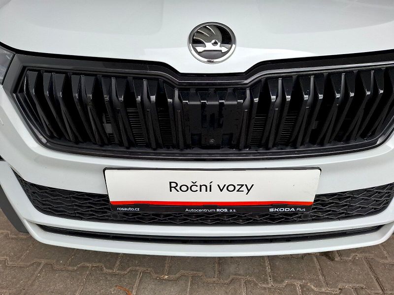 Škoda Karoq (2025) SportLine TD 2.0/110KW A7F - fotka 22 z 46