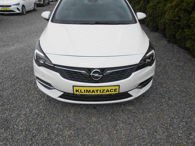 Opel Astra 1.2,KAMERA,NAVI,62TKm - fotka 11 z 38