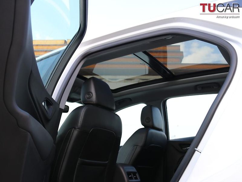 Chevrolet Equinox (2021) 1.6 Diesel AWD Automat  - fotka 28 z 37