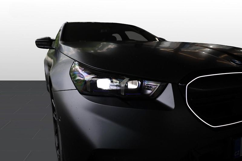 BMW M5 Touring - fotka 25 z 34