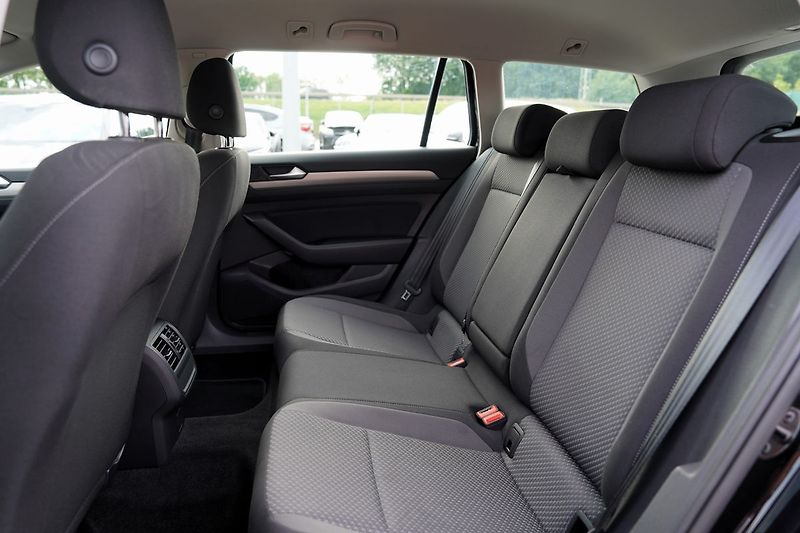 Volkswagen Passat (2020) B8 2.0TDi 90kW DSG - fotka 18 z 45
