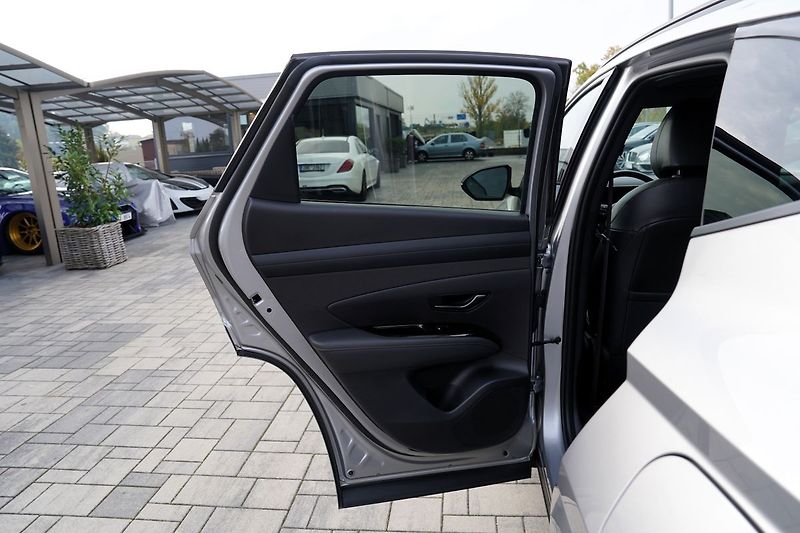 Hyundai Tucson 1.6 TGDi DCT/4x4/N LINE/Premiu - fotka 19 z 50