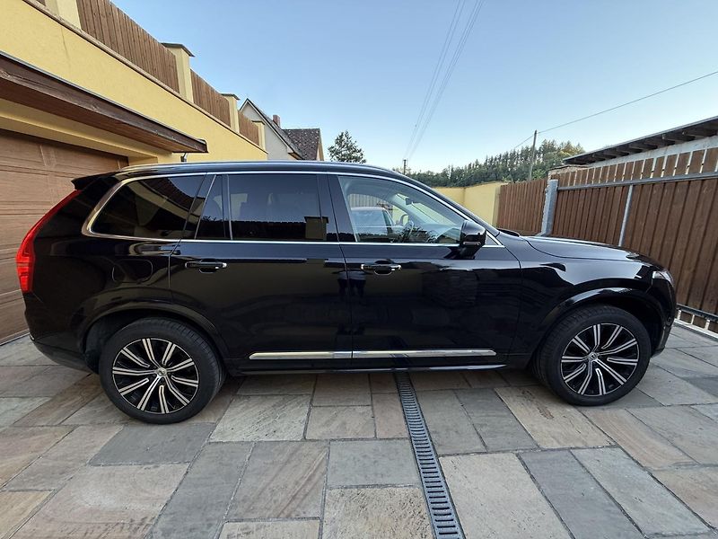 Volvo XC90 (2022) B5 Inscription Auto - fotka 4 z 15