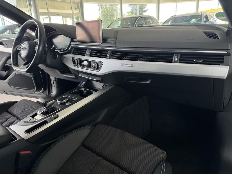 Audi A5 3,0TDI Q*200kW*S-LINE*KeyLess - fotka 14 z 38