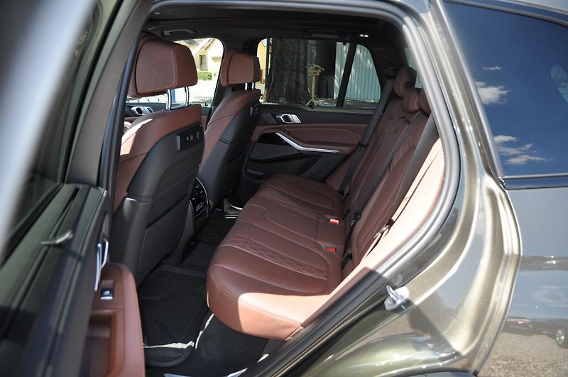 BMW X5 xDrive 40d 250kW - fotka 8 z 36