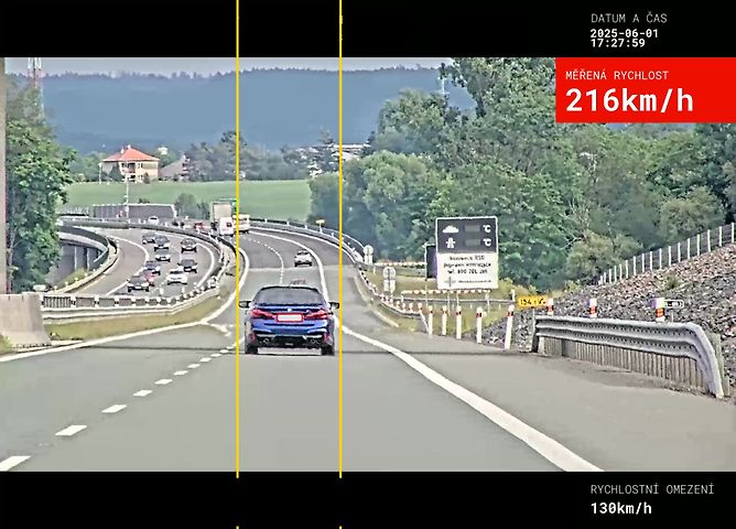 V bavoráku se muž řítil po D35 přes 200 km/h. Už je bez řidičáku