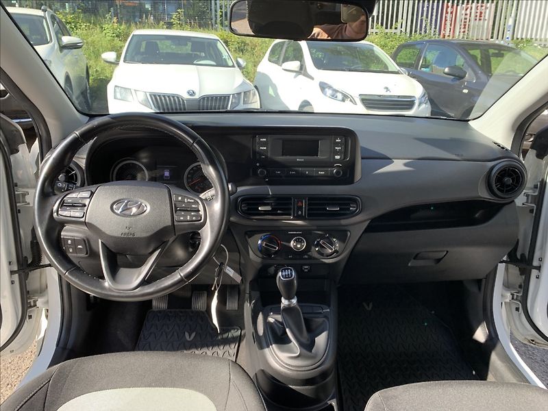 Hyundai i10 1,0 i ČR,1.MAJITEL,SERVISKA - fotka 9 z 17