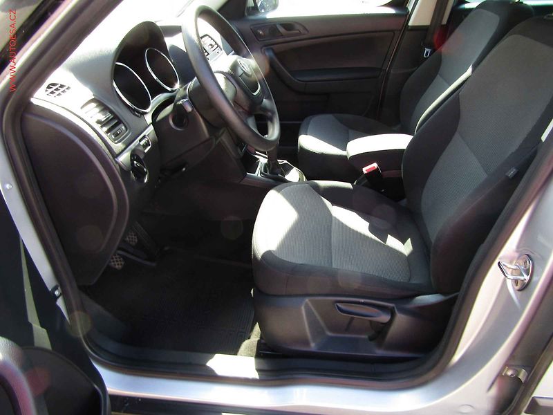 Škoda Yeti (2012) 1.4 TSI, ČR, AC, TZ - fotka 8 z 15