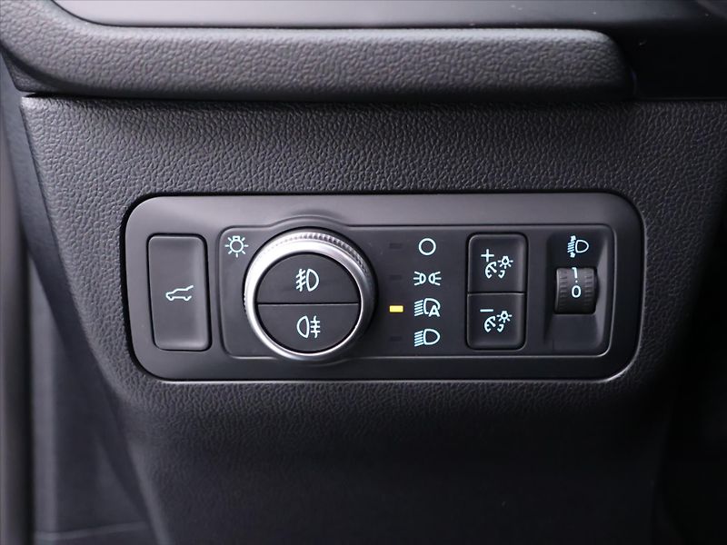 Ford Kuga 2,5 DT 112kW Hybrid CZ LED 4X4 - fotka 16 z 31