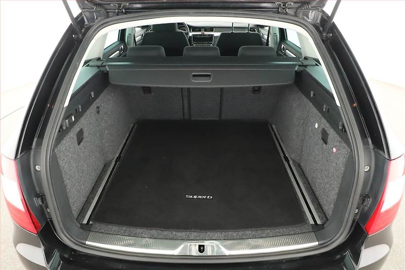 Škoda Superb (2012) 1.4 TSI, Tempomat - fotka 11 z 12