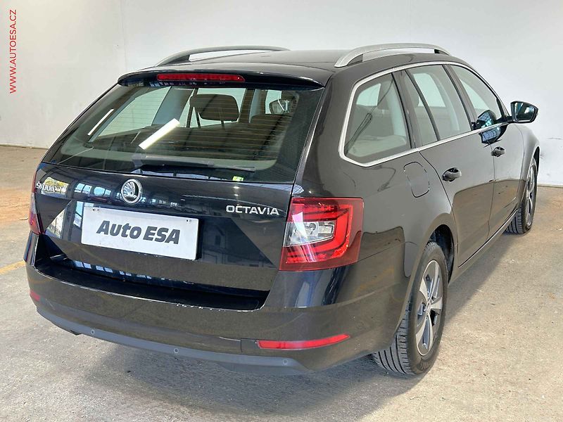 Škoda Octavia (2018) 1.6 TDi, ČR, Style - fotka 4 z 15