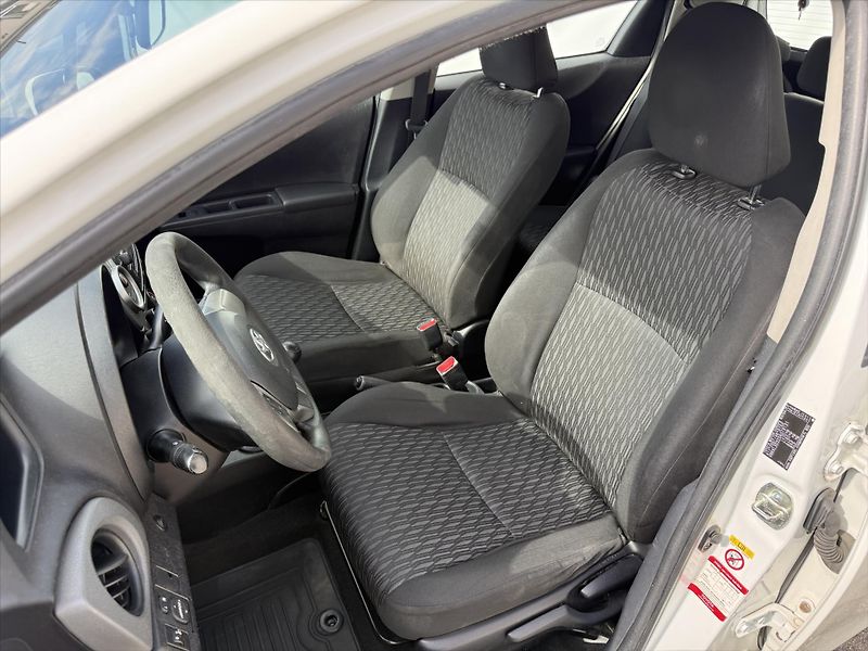 Toyota Yaris 1,0 AZ Power - fotka 9 z 15