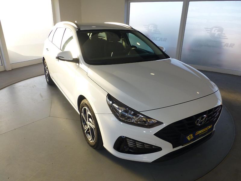 Hyundai i30 (2021) 1,6CRDI*ALU*AC**PARK.S**KAMERA - fotka 4 z 30
